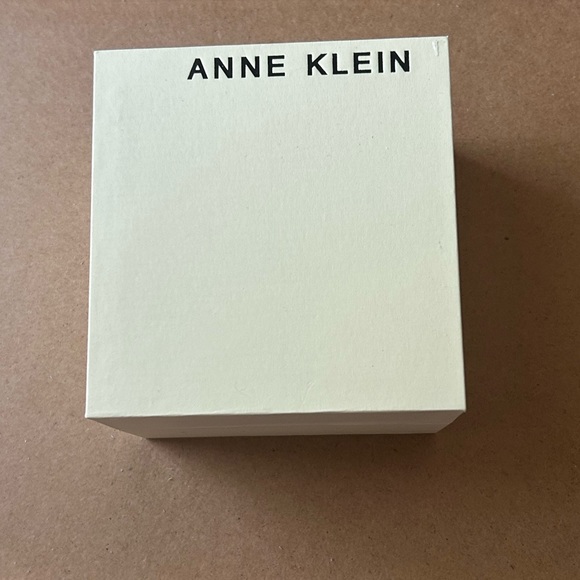 🆕 Anne Klein Watch and Bracelet Set - Picture 4 of 4